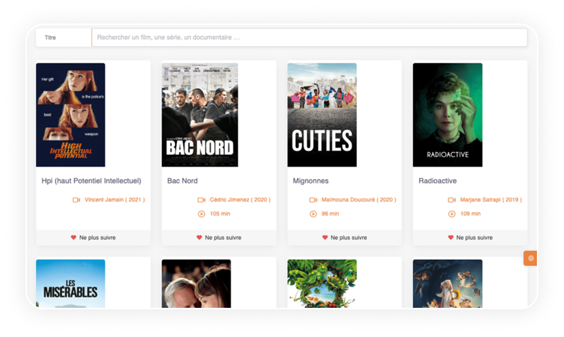 osmoz-it-interface Homme lisant une tablette