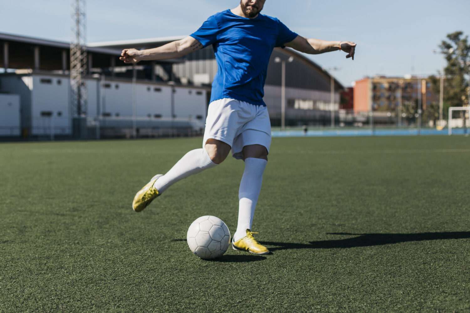 Rénovation du terrain de football synthétique – Verneuil-sur-Seine
